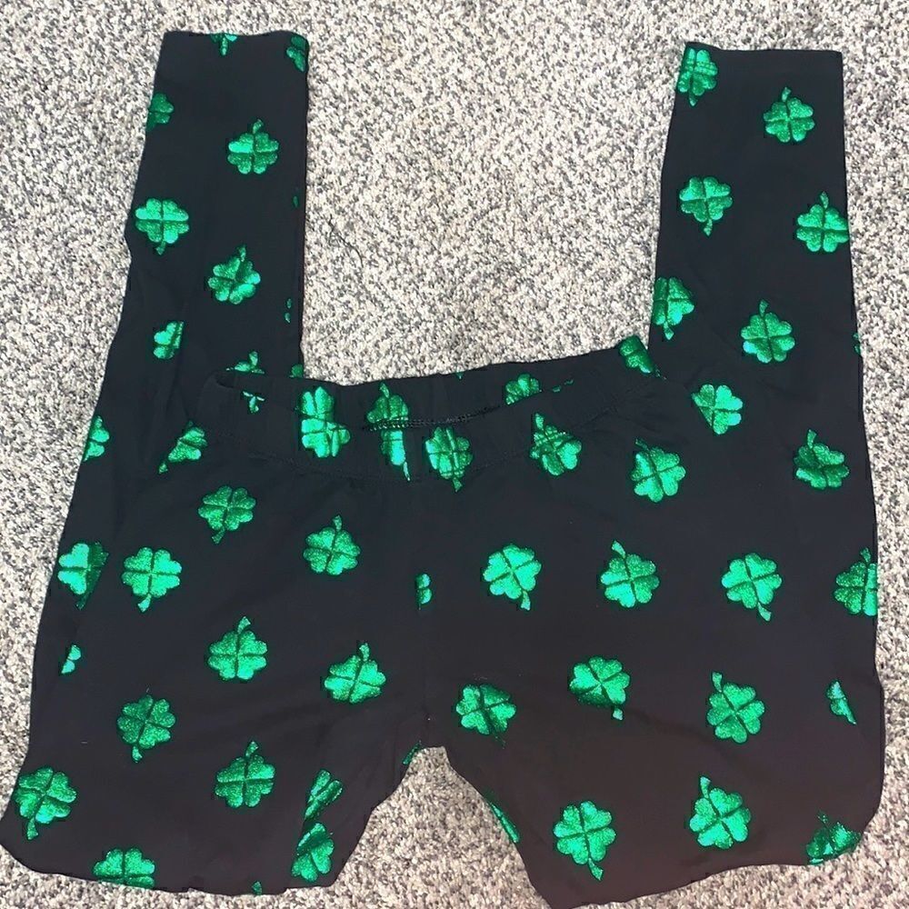 No Boundaries - Green Foil Shamrock Leggings - XS